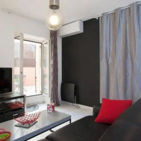 Avec Grande Terrasse A Apartment *
